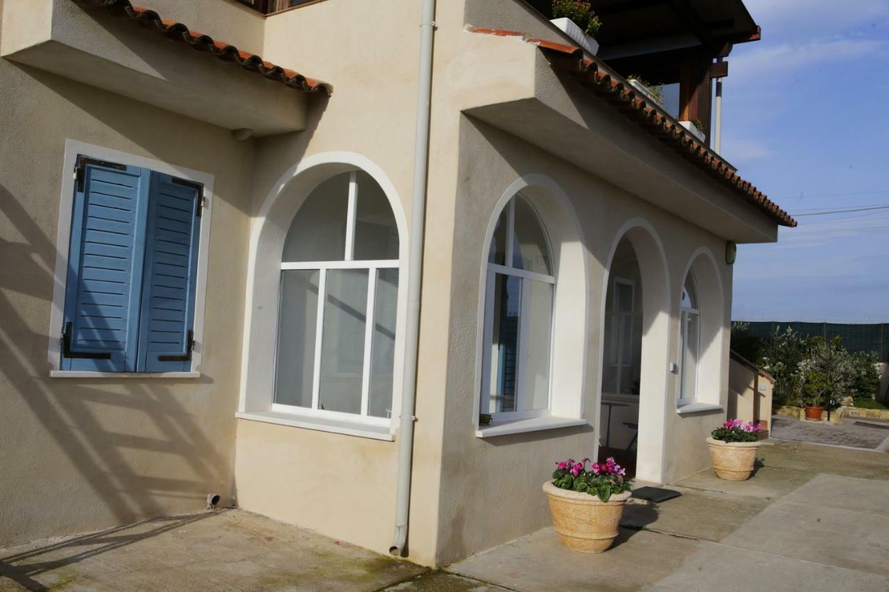 Avion B&B Elmas Zewnętrze zdjęcie